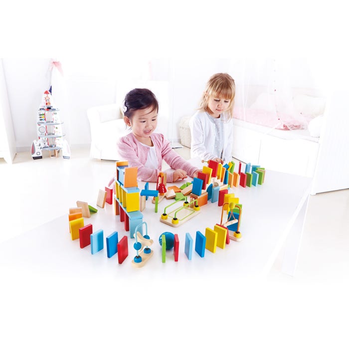 hape dynamo dominoes set