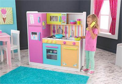 KidKraft Deluxe Big and Bright Kitchen