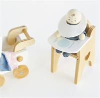Le Toy Van Daisylane Nursery Set and Baby