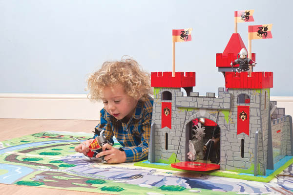 Le Toy Van Dragonclaw Castle