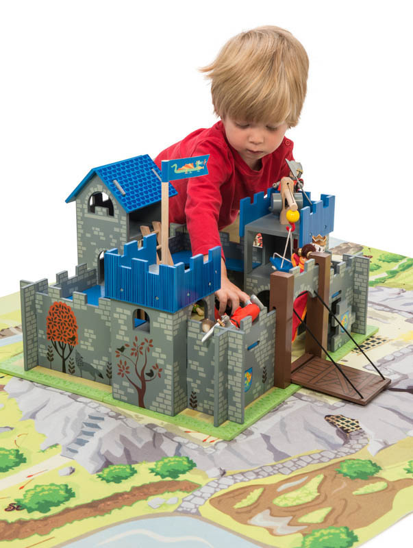 le van toy castle