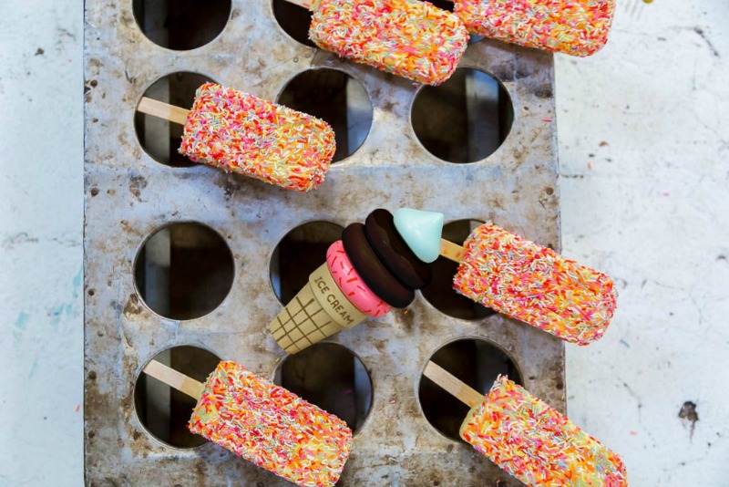 Make Me Iconic Ice Cream magnetic Stacking Puzzle
